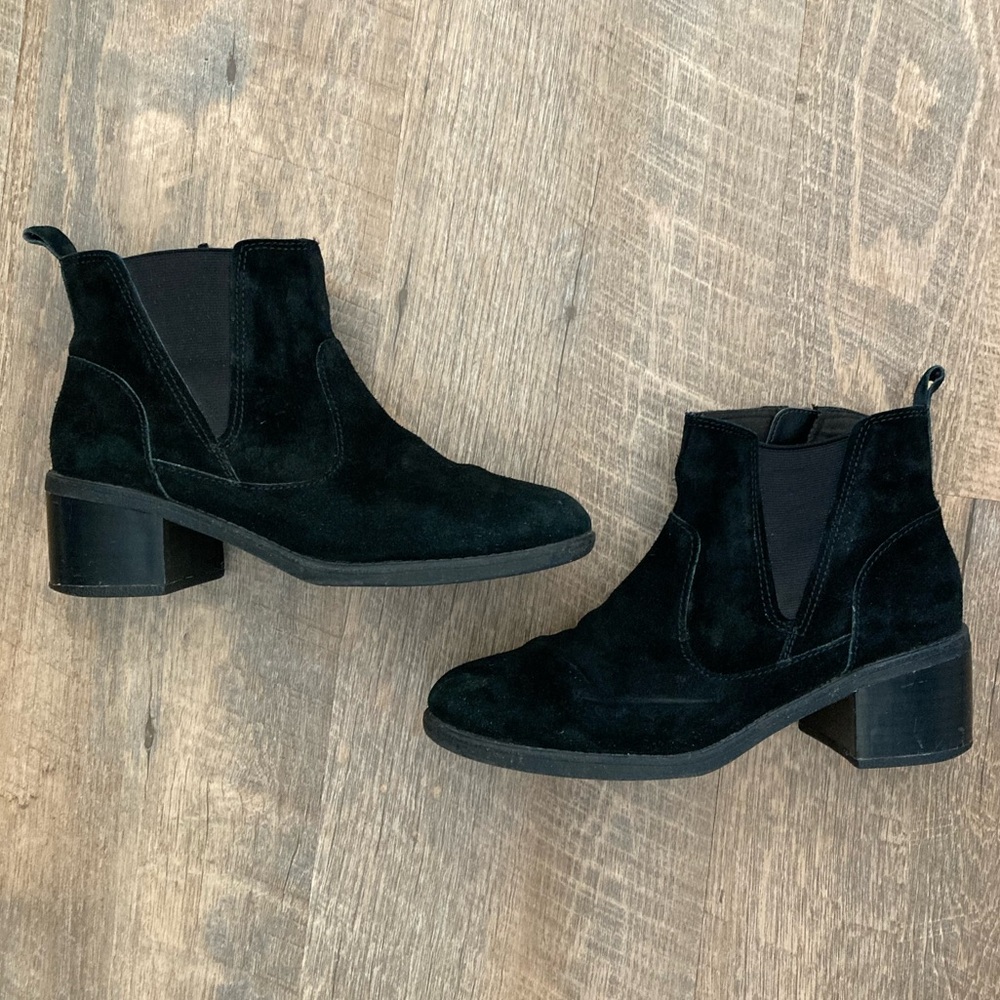 CLARKS | Black Suede ‘Nevella Bell’ Rustic Ankle Boots